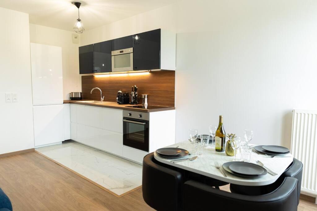 Elegant Apartment #6 Serris Exterior photo